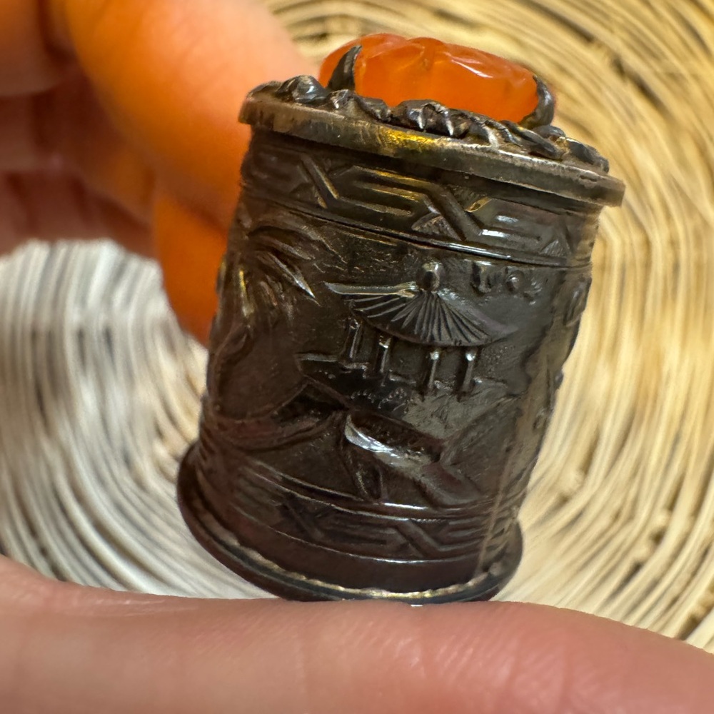 Vintage Chinese Silver Thimble Holder with Carved Carnelian Top - Picture 7 of 10
